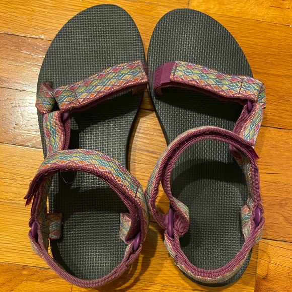 Teva Universal Women’s Sandals - Picture 1 of 3